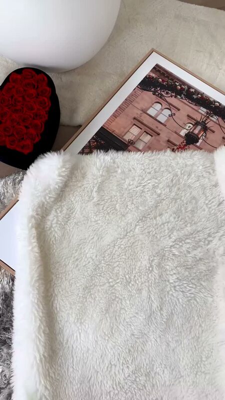 Roopsi Bansal styling wood photo frames from Desenio at home