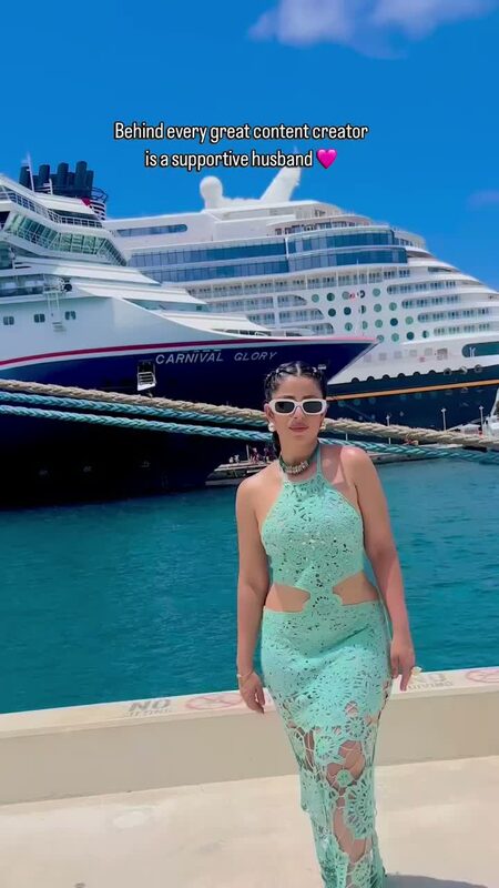 Roopsi Bansal and her husband on a beach day in the Bahamas