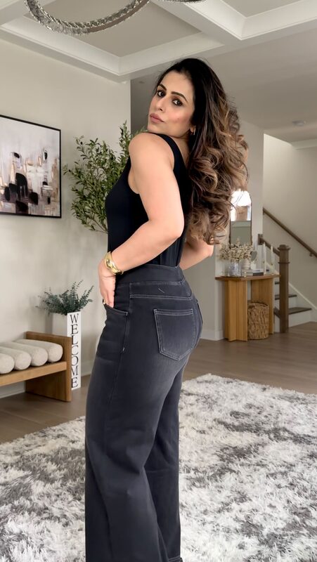 Roopsi Bansal wearing comfortable denim from Halara