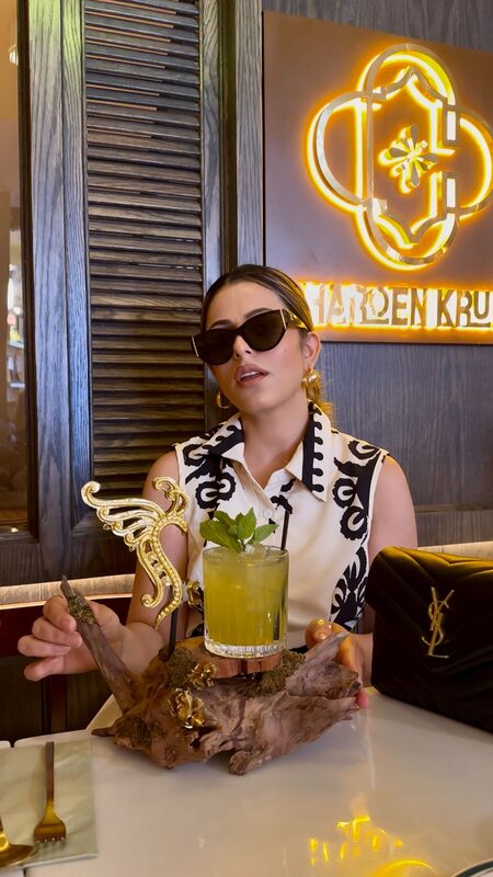 Roopsi Bansal dining at Charoen Krung Thai restaurant