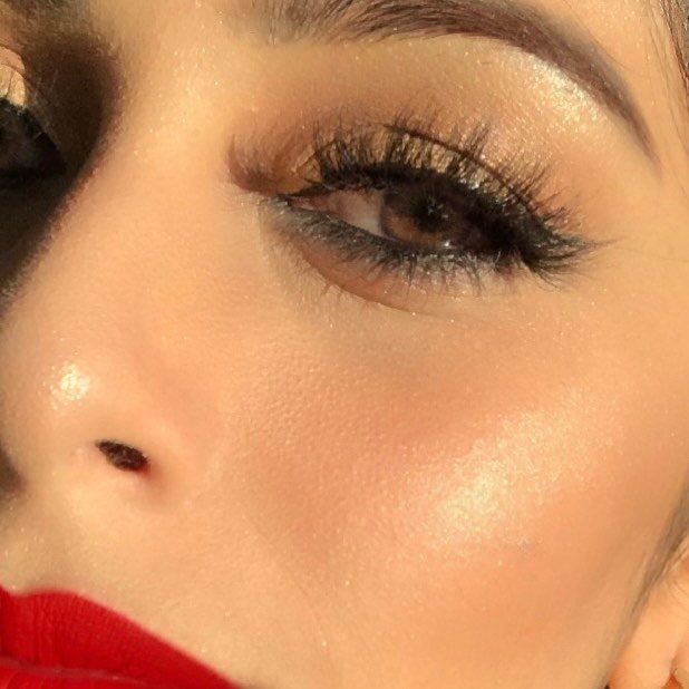 Anastasia Beverly Hills — Testing Anastasia Beverly Hills' soft glam for a lit-from-within glow.