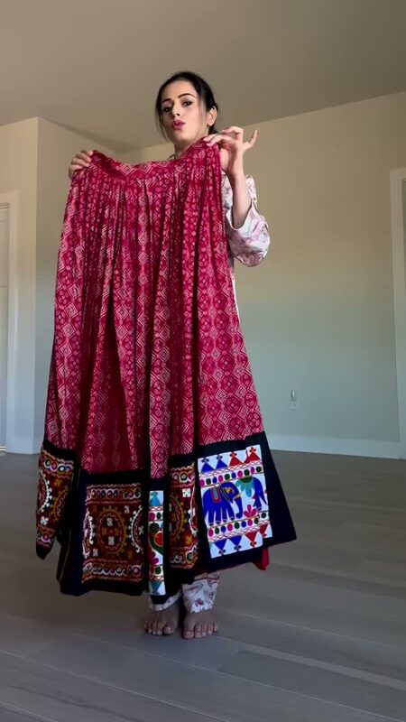 Roopsi Bansal in a mirror and patchwork Navratri outfit from Glamour Indian Wear USA