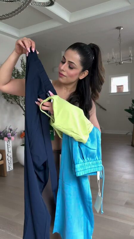Roopsi Bansal wearing comfortable pants from Halara