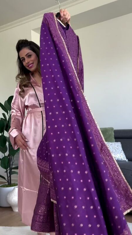 Roopsi Bansal in an ethnic wear look from Safaa World